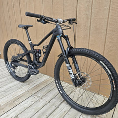 Demo Bike Devinci Troy C/A GX 12S 29’’ Custom - Black Edition - Genetik Sport